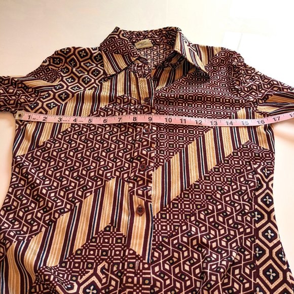 Vintage 1970s Funky Stretchy Button Down - Picture 6 of 7